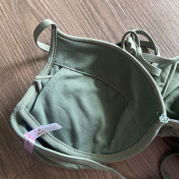 Green Swimwear, Bikini Top, Size L - Picture 2 of 3